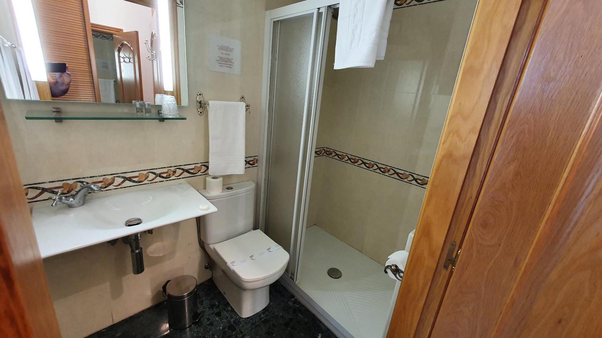 Hostal Ansonea Bera (Navarre) Quarto foto